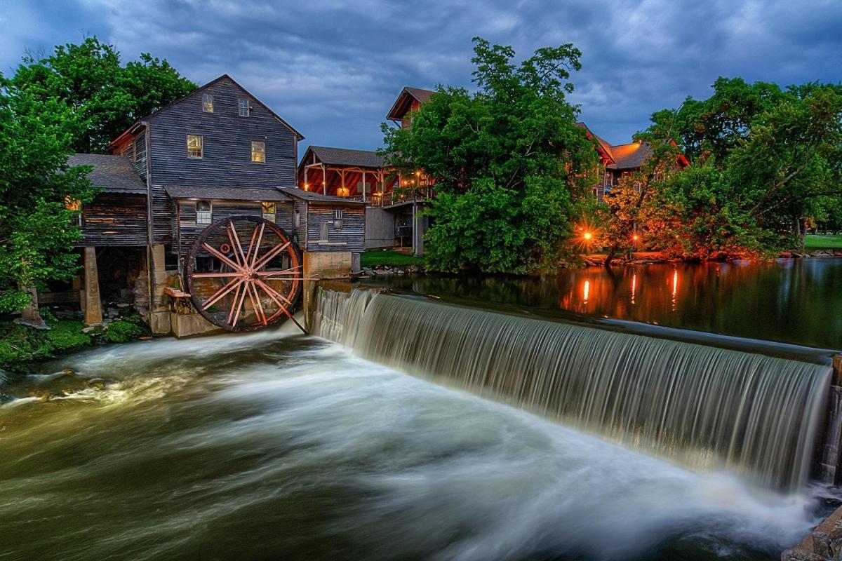 Magical Moments, Hot Tub, Wifi, 1089 Free Tickets Each Paid Day, Dollywood And More Гатлинбург Экстерьер фото