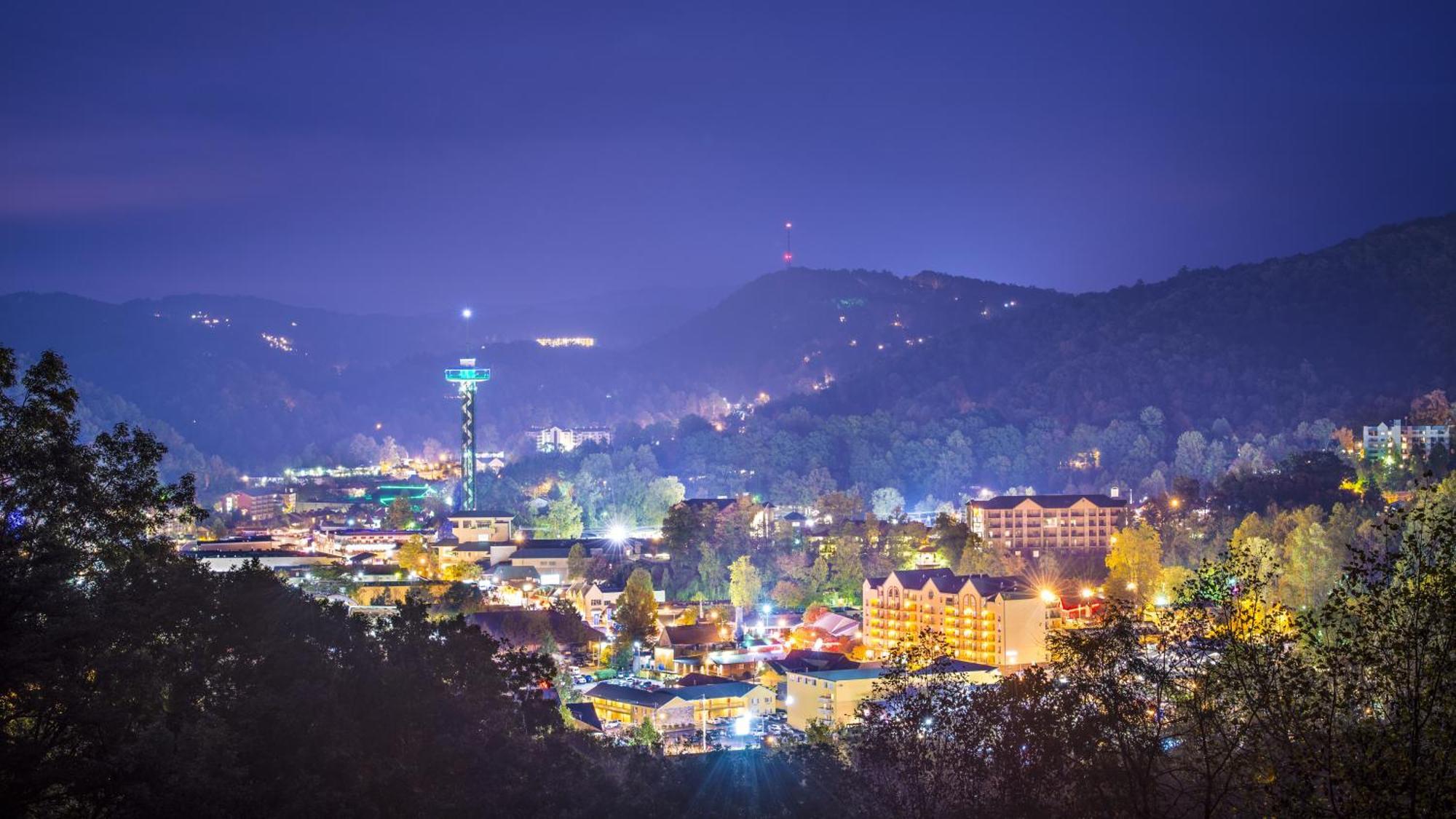 Magical Moments, Hot Tub, Wifi, 1089 Free Tickets Each Paid Day, Dollywood And More Гатлинбург Экстерьер фото