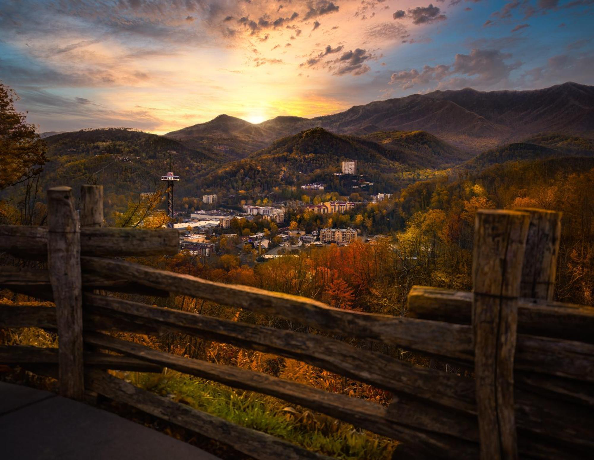 Magical Moments, Hot Tub, Wifi, 1089 Free Tickets Each Paid Day, Dollywood And More Гатлинбург Экстерьер фото
